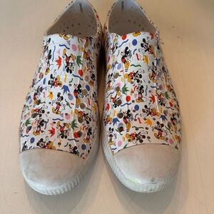 Native Disney women’s Mickey shoes size 9